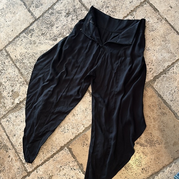 BCBG pants size S. Black - Picture 7 of 7